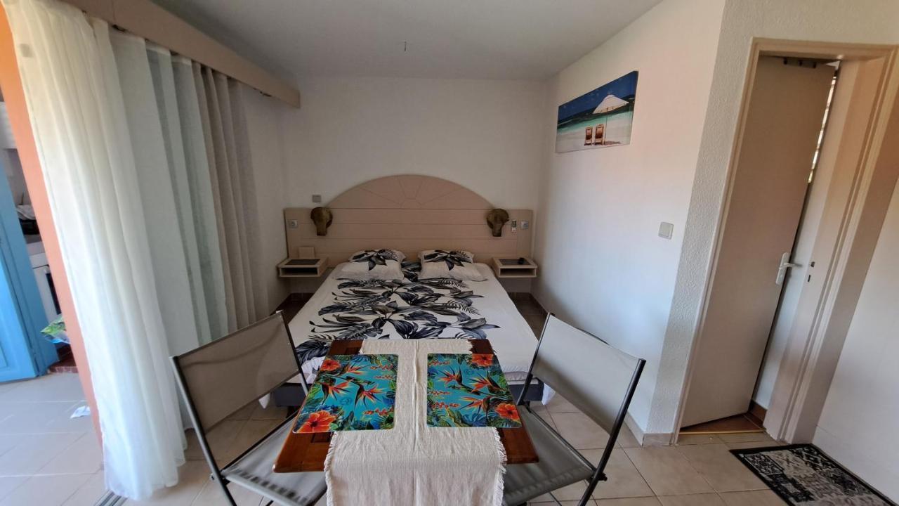 Studio Plage De L'Anse Caritan Sainte-Anne Extérieur photo